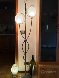 Piantana con due punti luce e Abat jour coordinata