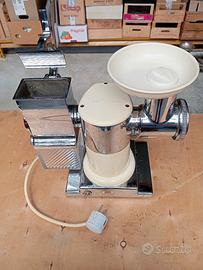 QuikMill tritacarne e grattugia