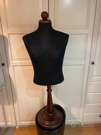 Manichino sartoriale uomo nero con base in legno