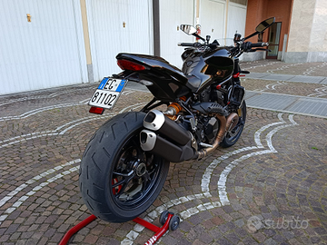 Ducati monster 1200 R