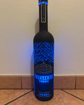 Bottiglia VUOTA vodka BELVEDERE magnum