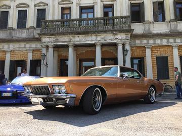 Buick Riviera 1972 boat-tail