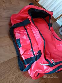 Borsone da viaggio idrorepellente eastpack