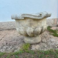 Vaso in cemento decorato