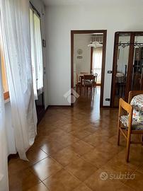 VILLA SINGOLA A PAESE