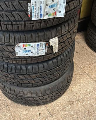 Pneumatici Hangkook Invernali Nuovi  215 60 R17