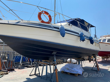 Barca a motore fairline targa 27