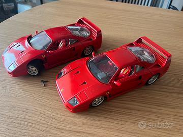 2 Ferrari F40 1987 Bburago 1:18 (1 da riparare)