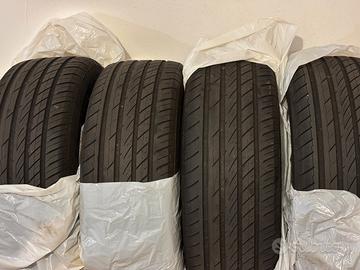 Gomme estive 235 55 17