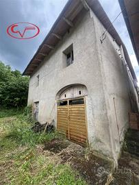 Casa indipendente di 240 m² con più di 5 locali a 