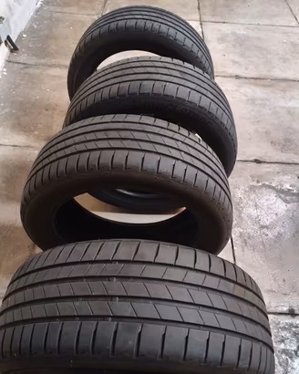 Pneumatici estivi Bridgestone 215 50 R17 95H