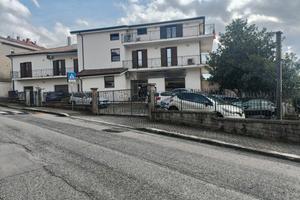 Locale Commerciale C/1 con piazzale