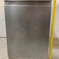Mobile in acciaio inox con cassettone