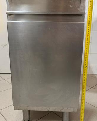 Mobile in acciaio inox con cassettone