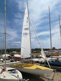 barca Alpa S (num. velico I-868), armata da regata