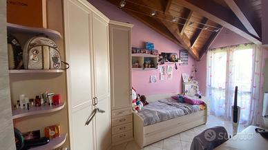 Cameretta con cabina armadio