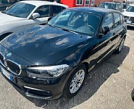 Bmw 118i 5p. URBAN