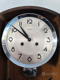 orologio veglia moderno pendolo meccanico design