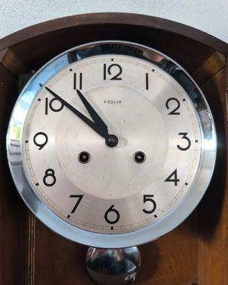 orologio veglia moderno pendolo meccanico design