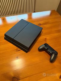 Console Playstation 4 + 17 videogiochi