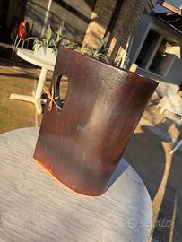 Vaso “foglio piegato”