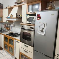 Cucina intera (escluso frigorifero)