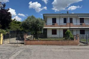 Villa di 150 m² con 5 locali a Borgo Mantovano