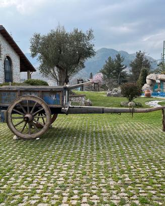 Antico Carro Agricolo in Legno
