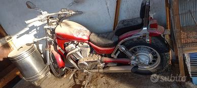 Moto Suzuki Intruder