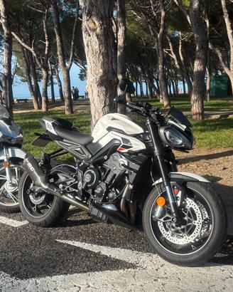 Triumph street triple 765R