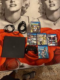 PlayStation 4 Slim + Controller + 5 Giochi + Cavi