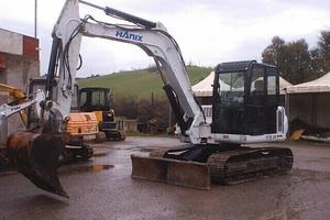 Escavatore usato HANIX H75