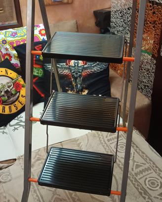 scala bordo arancio 
