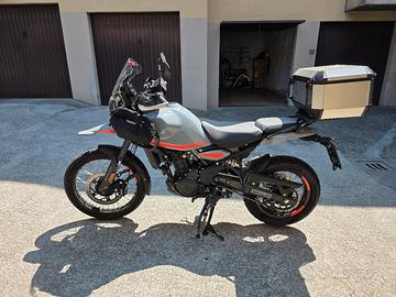 Royal Enfield Himalayan 450 "Slate Himalayan Salt"
