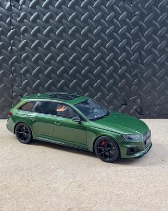 Audi RS4 Avant 1:18 GT Spirit