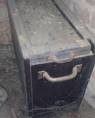 Cassa legno con apertura scorrevole