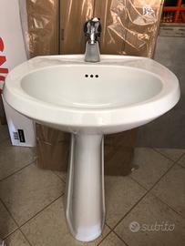 Lavandino completo di rubinetto , pivetta e tubi