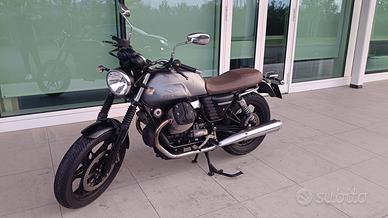 Moto Guzzi V7 750 - 40.000 km - Revisionata