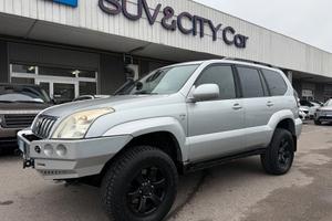 Toyota Land Cruiser 3.0 d-4 / 8 POSTI / Diesel-GPL