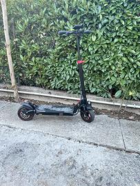 Monopattino elettrico grande