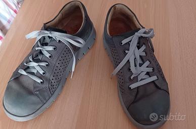 2 paia di scarpe