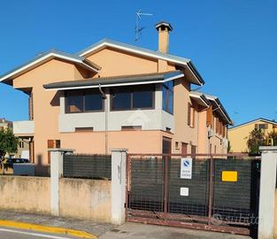 PORZIONE DI BIFAMILIARE A SAN GIORGIO BIGARELLO