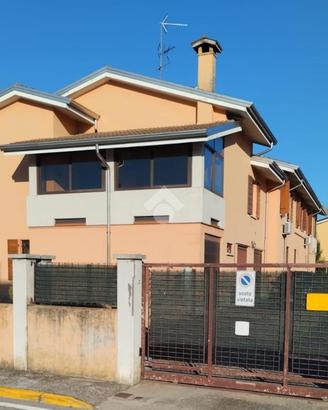 PORZIONE DI BIFAMILIARE A SAN GIORGIO BIGARELLO