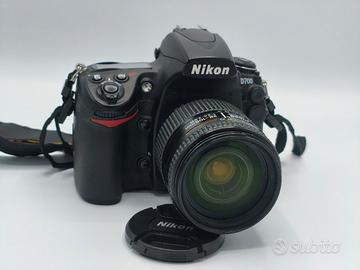 Nikon D700 con ob.zoom AF Nikkor 28-105D