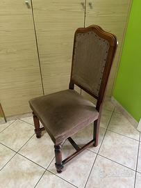 Sedie in legno con imbottitura