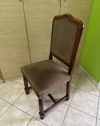 Sedie in legno con imbottitura