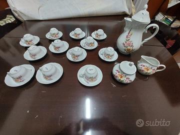 Servizio di 12 tazzine da caffè 