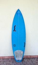 Tavola Surf 5’8 + sacca e pinnette