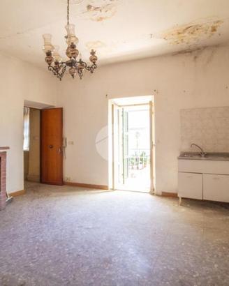 2 LOCALI A MORICONE