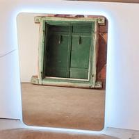 specchio retroilluminato